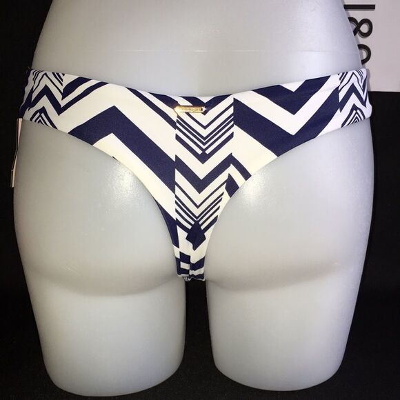 đVictoriaâsâSecret SwimââTHEâFABULOUSâ - Picture 8 of 8